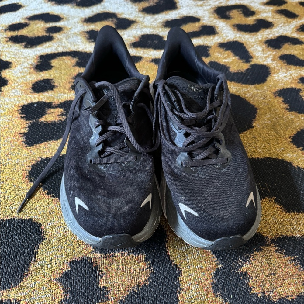 Hoka Arahi size 10